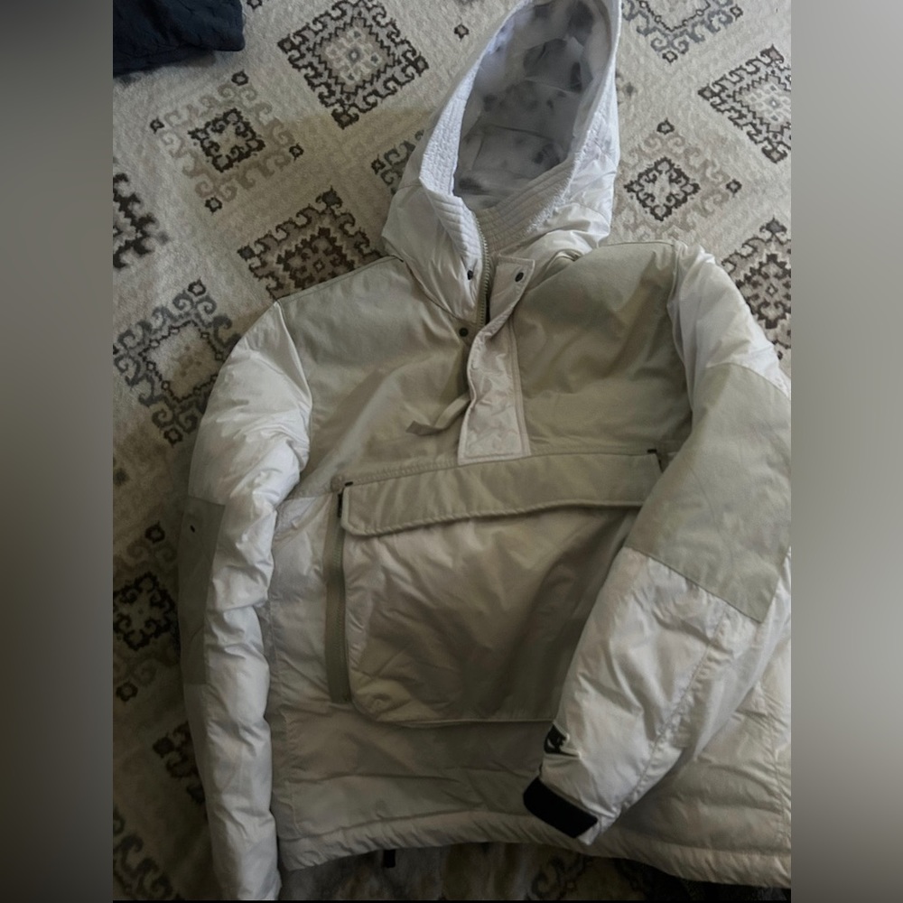 Nike pullover puffer goose down jacket coat white Sz M cream